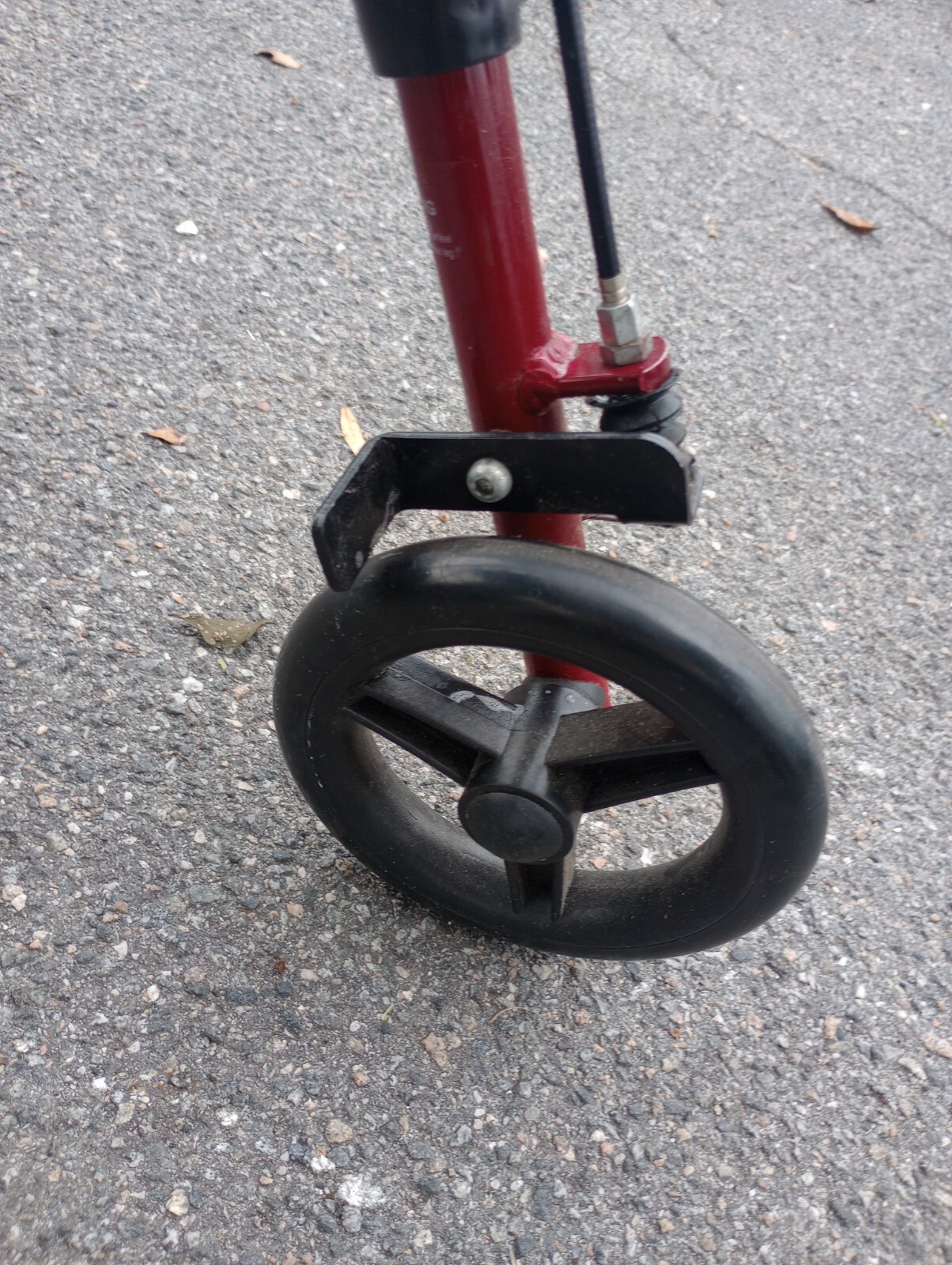 WALGREENS MEDICAL ROLLATOR WALKER REPLACEMENT REAR WHEEL. SIZE 51/2