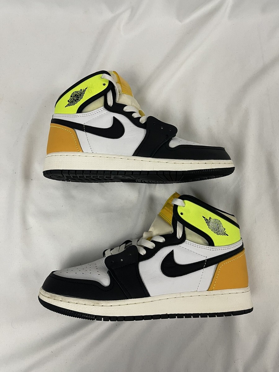 Air Jordan 1 Retro White Black Volt University Gold 575441 
