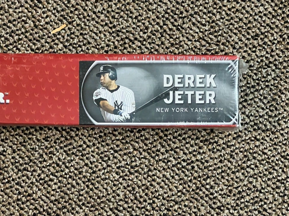 Derek Jeter FATHEAD Jr - 19” x 32" Vinyl Wall Decal - New York Yankees HOF - Image 3 of 4