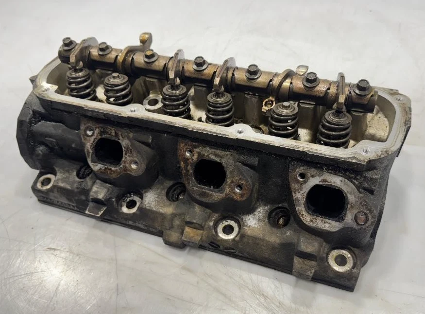 Chrysler Town & Country 2002-2007 culata lateral del pasajero P/N 04698688AA Foto 3 de 4