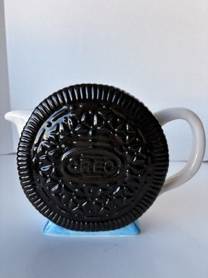 Vintage Oreo Cookie Pitcher Milk Jug Nabisco Classics Collection Ceramic 