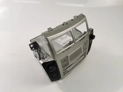 TOYOTA YARIS P13 Musik-Player mit GPS 86120-0D210 20565262 - Bild 1 von 4