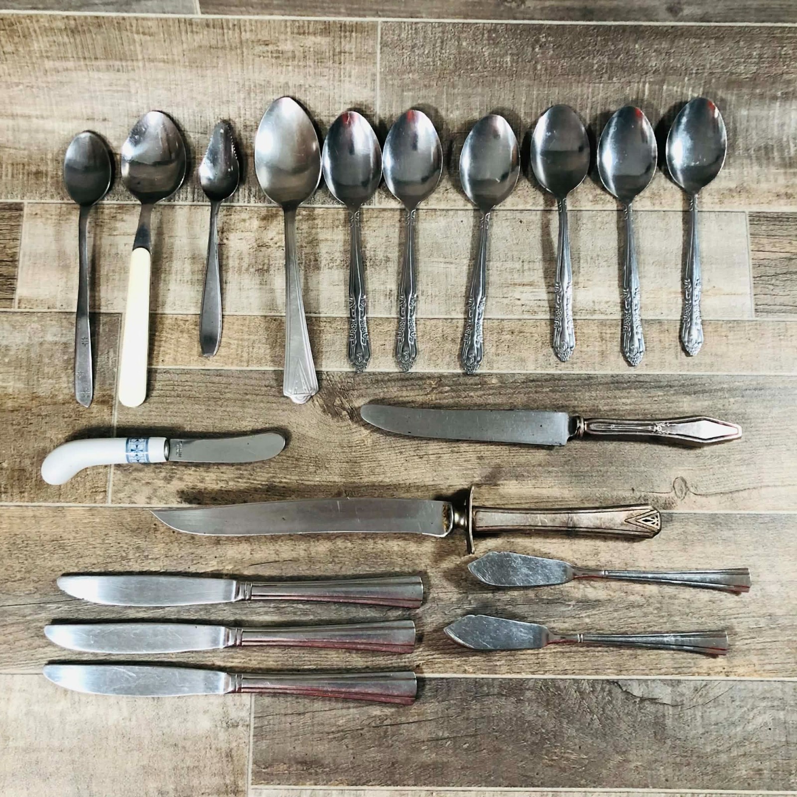 Stainless Steel Silverware Set Lot of 10 Spoons and 8 Knives Dinnerware Kitchen