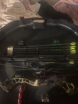 Used PSE response hunting package Right Handed