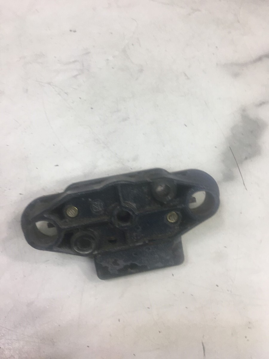 05 Kawasaki ZX 10 1000 ZX10 R Ninja seat mount latch | eBay