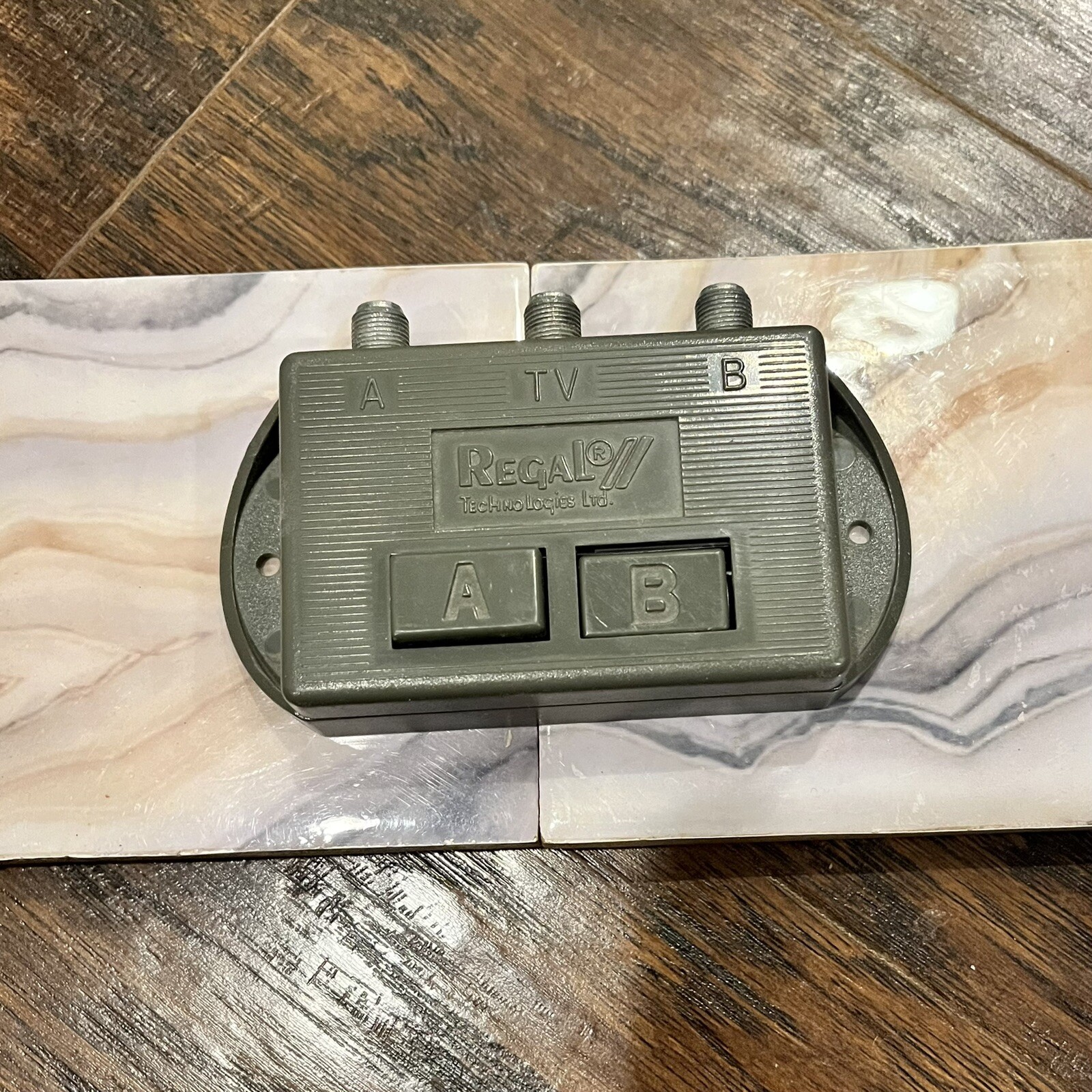New Regal Technologies RABS10 Switch FOR TV A / B Switch Coax CABLE