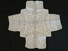 Antico medaglione centrale all'uncinetto filetto