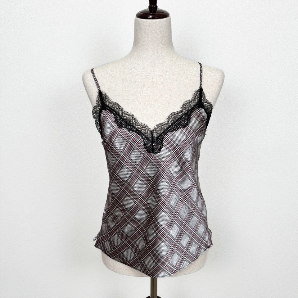 Lencería coqueta de encaje satinado a cuadros gris medio cami de Victorias Secret para mujer Foto 2 de 4