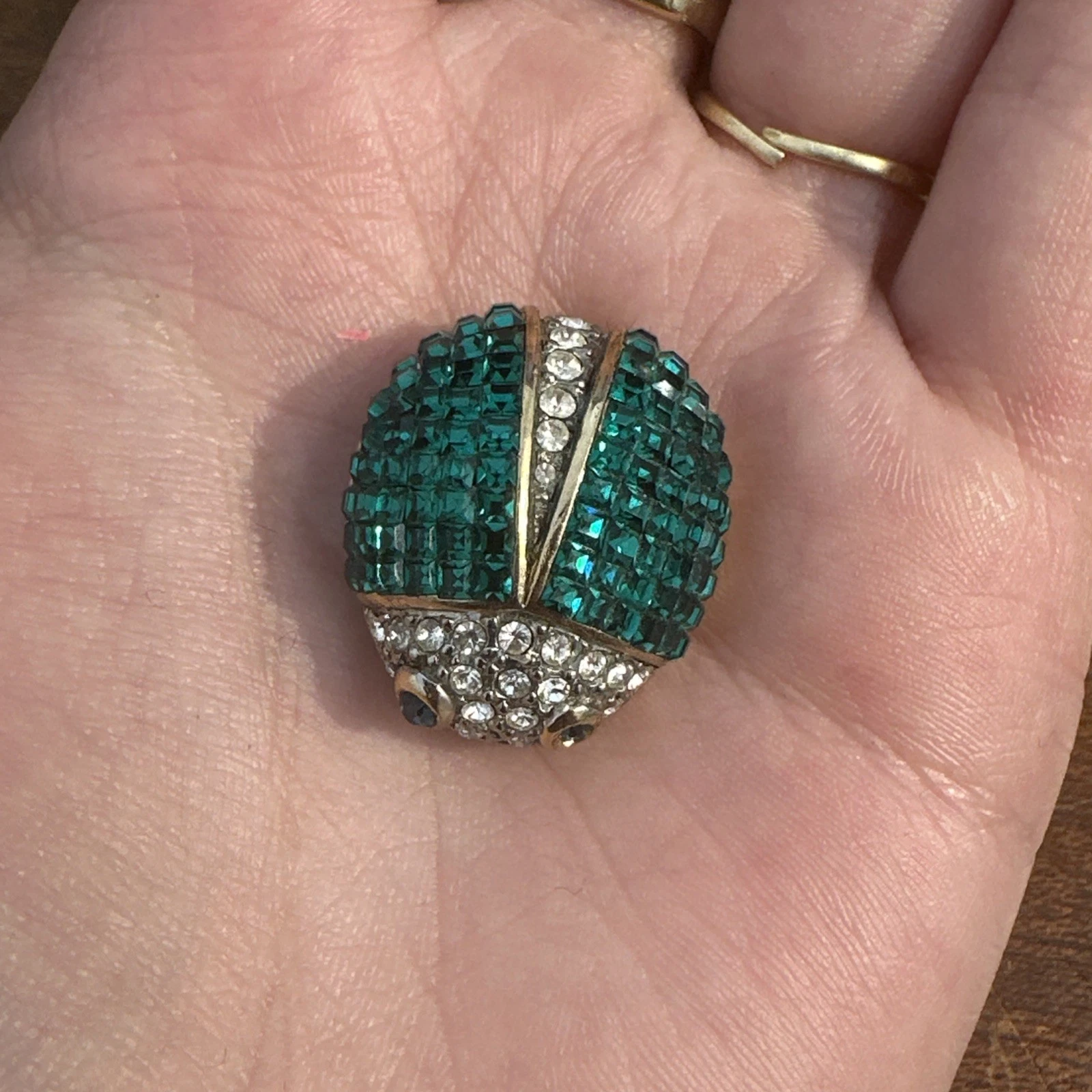 Petite Broche Coccinelle Doré Strass Blanc Et Vert Bijoux Fantaisie
