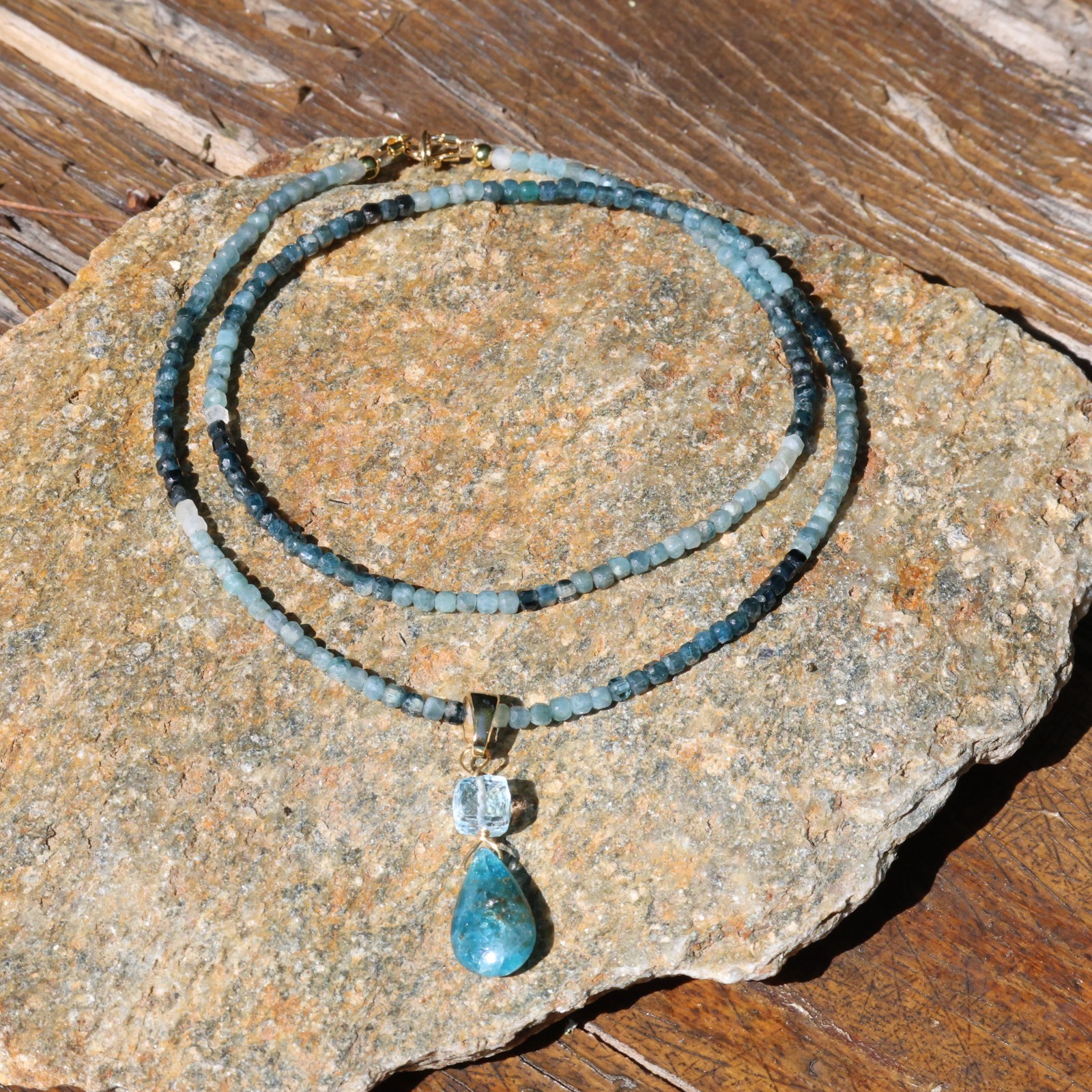 Collier tourmaline bleue véritable et topaze collier en pierres fines