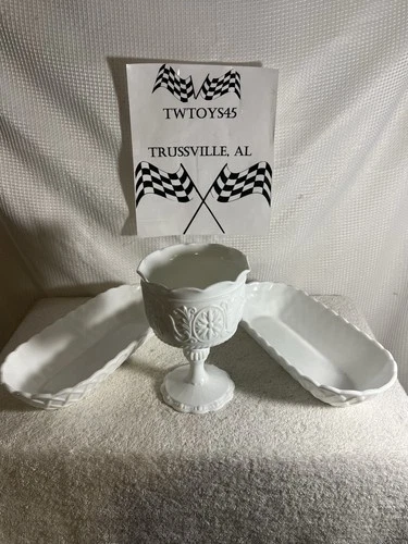 (3)Vintage White Milk Fluted & Footed Glass Pieces Indiana Glass Co👍