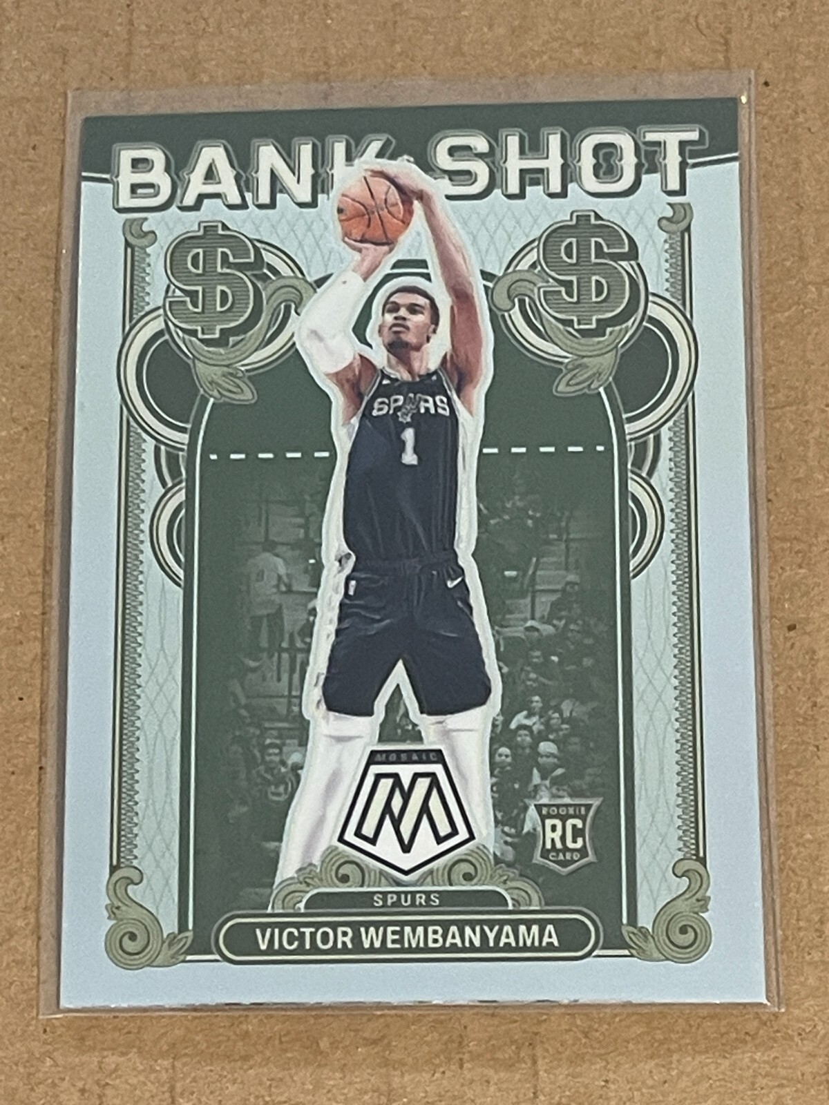 2023-24 NBA MOSAIC BANK SHOT INSERT VICTOR WEMBANYAMA ROOKIE SPURS #17