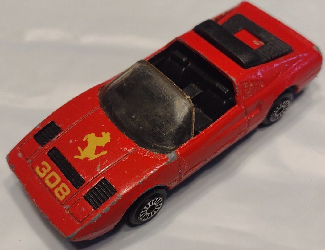 希少Ferrari Vintage Zylmex Zee Toys Ferrari 308 1:64 Scale Diecast Red