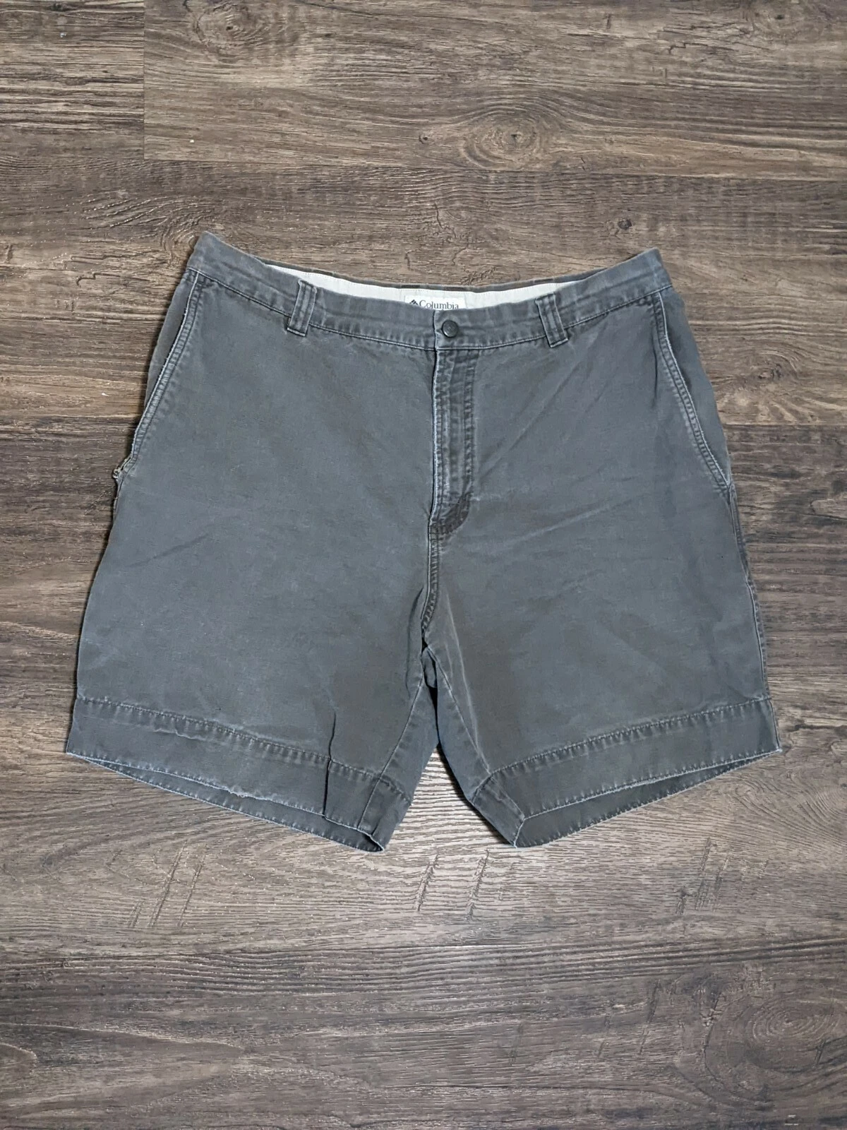 Columbia Men's Field Gear Hiking Shorts size 36" / Flat Front /Khaki /Nylon USA