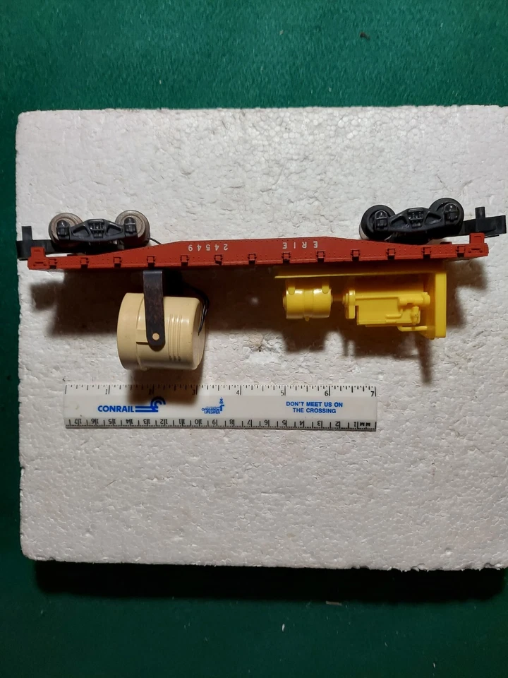 AMERICAN FLYER #24549 Erie FLAT CAR Searchlight Floodlight Car - Image 3 of 4