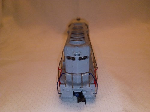 Athearn HO Scale DUMMY/UNPOWERED LNE SD-Series Diesel Locomotive - Gray Cab... - Picture 4 of 5