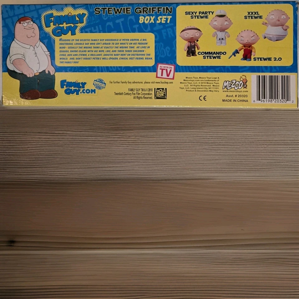 Juego de 4 figuras Family Guy Stewie Griffin Minis Mezco 2009 Foto 2 de 2