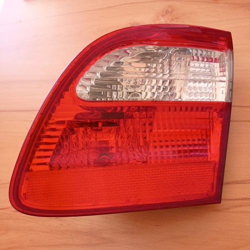 Rückleuchte rechts Mercedes-Benz E-Klasse Kombi W211 E280 2118201464 P18555822