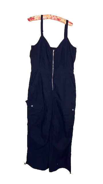 Universal Thread Black Jumper Size Medium Leg Bac… - image 1