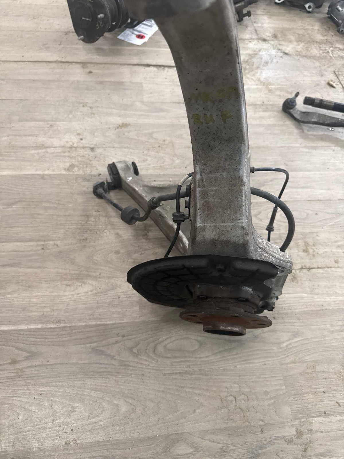 Maserati Levante 2019 Front Right Steering knuckle