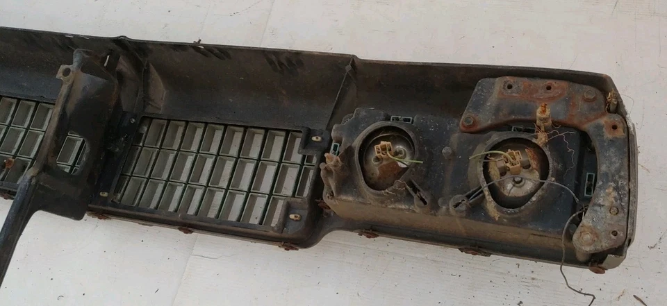 Chevrolet Caprice 1986 panel de cabezal delantero OEM parrilla faros Foto 4 de 4