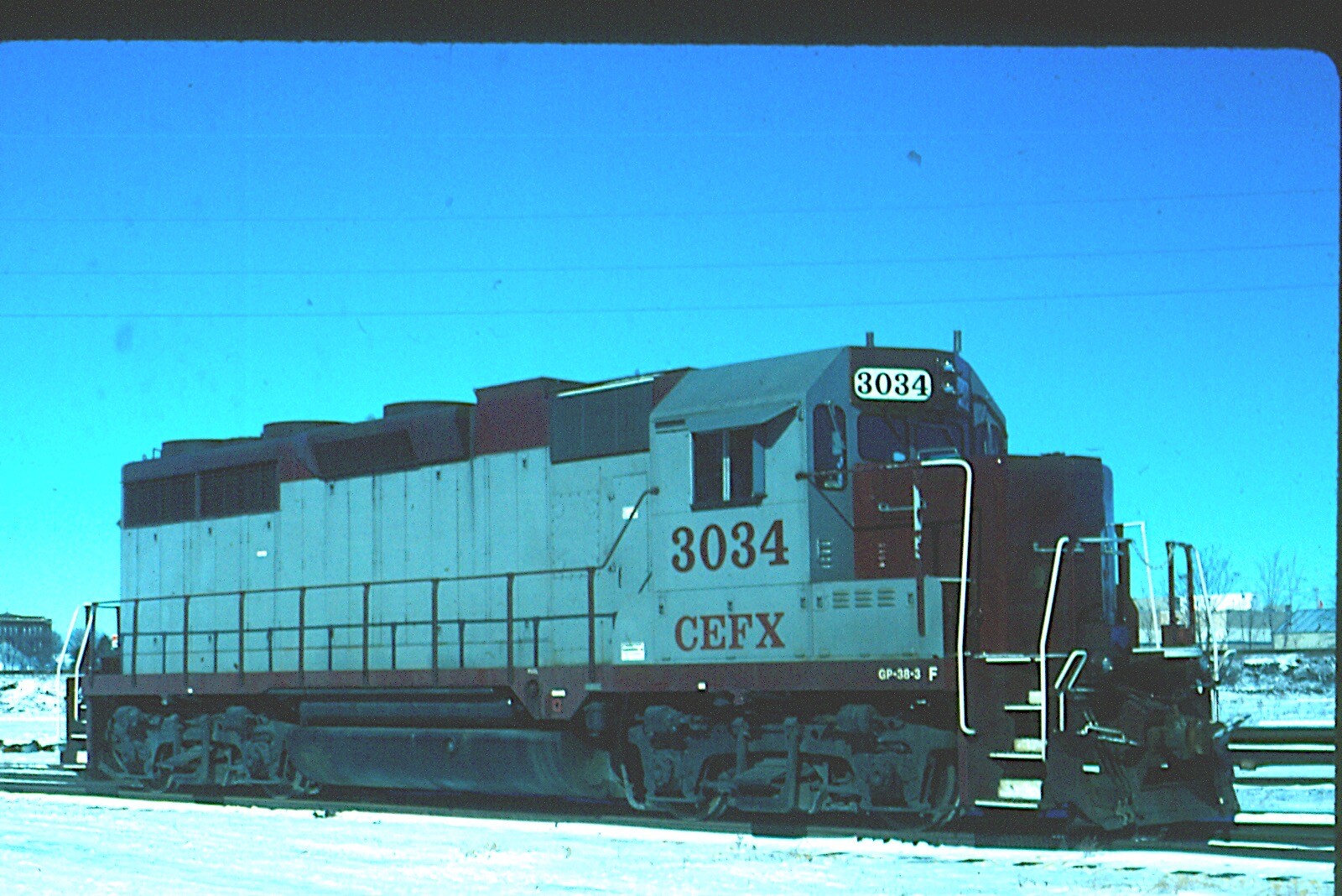 CEFX 3034 GP38-3, Clinton, Ia, 02/01; Kodachrome Original | eBay