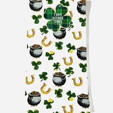 St. Patrick  s Day 2 Pack Hand Towels Irish Clovers Pot Of Gold Horseshoe NEW NWT