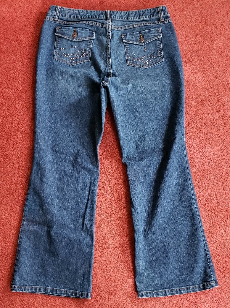 size 16 jeans in inches
