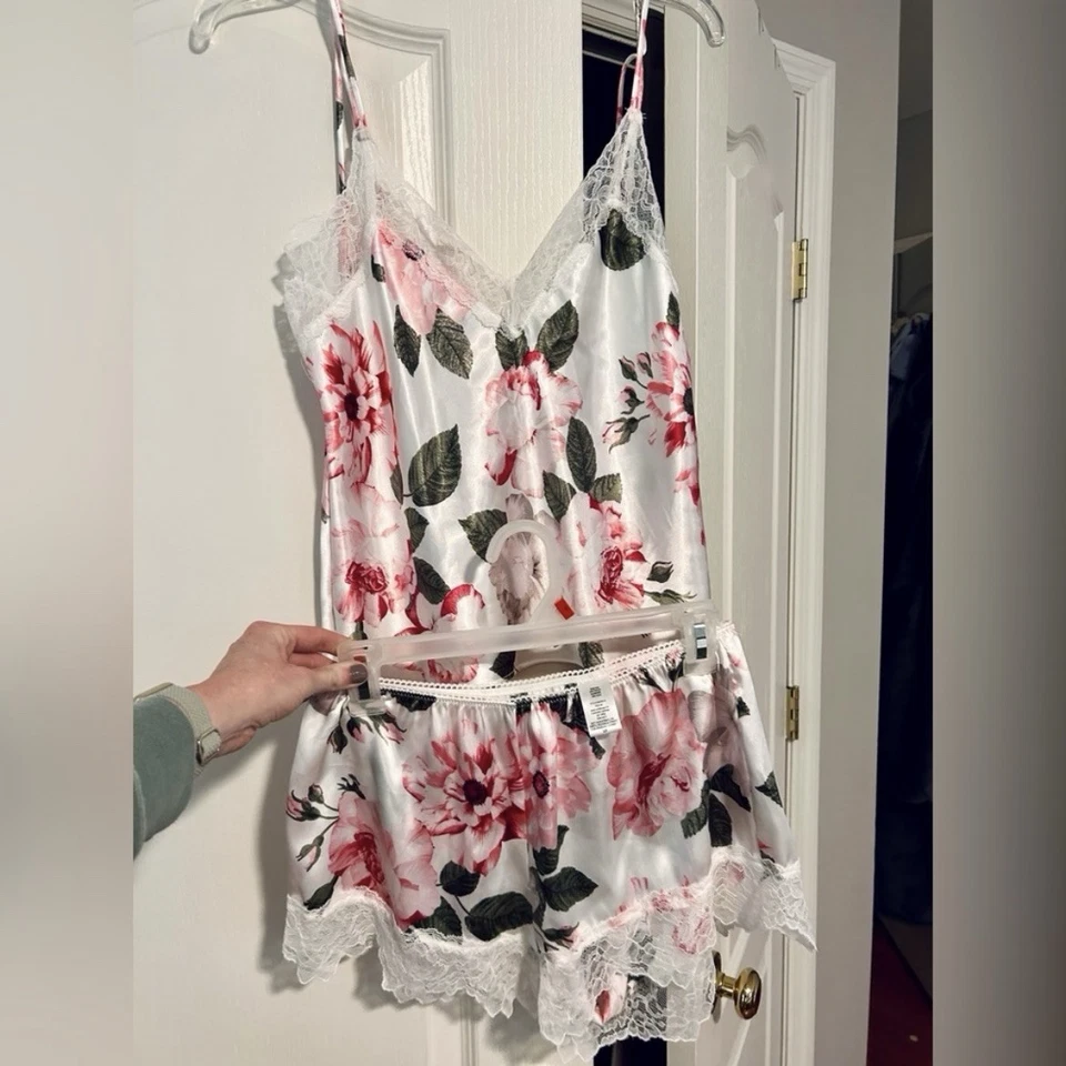 Новый с Ярлыками в BLOOM BY JONQUIL цветочный атласной кружева Cami шорты 2 ПК белье PJ комплект Sz S - Изображение 2 из 4
