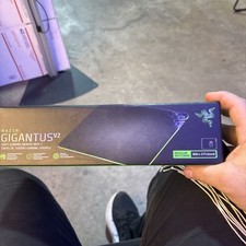Razer Gigantus v2 Cloth Gaming Mouse Pad Medium : Thick, High-Density Foam