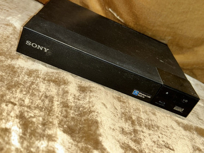 Sony BDP-S3500 1080p Blu-ray/DVD Player Wi-Fi Streamer HDMI Black console