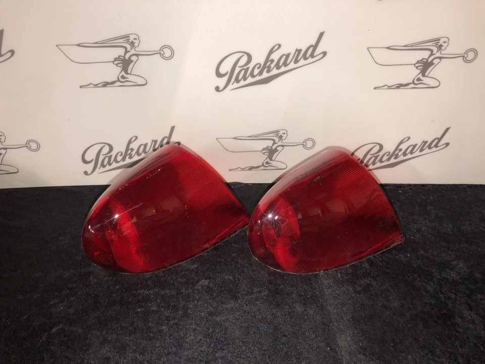 Lentes de luz trasera Packard Clipper 1954-55 Foto 2 de 4