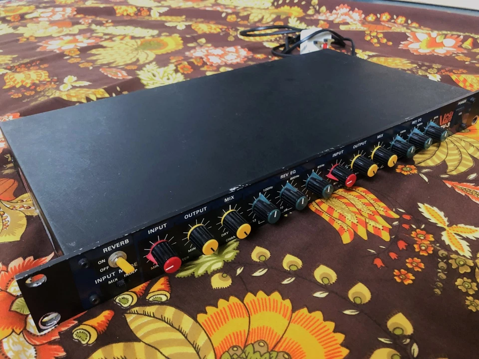 Vesta Kaza RV3 Dual Reverberation Device - Vintage 1980s Spring Reverb (WORKING) - Image 2 of 4