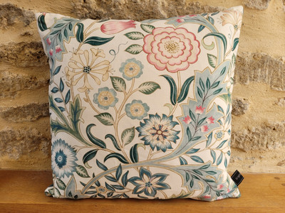 Sanderson William Morris Wilhelmina Kissenbezug Baumwolle rosa & türkis Samt
