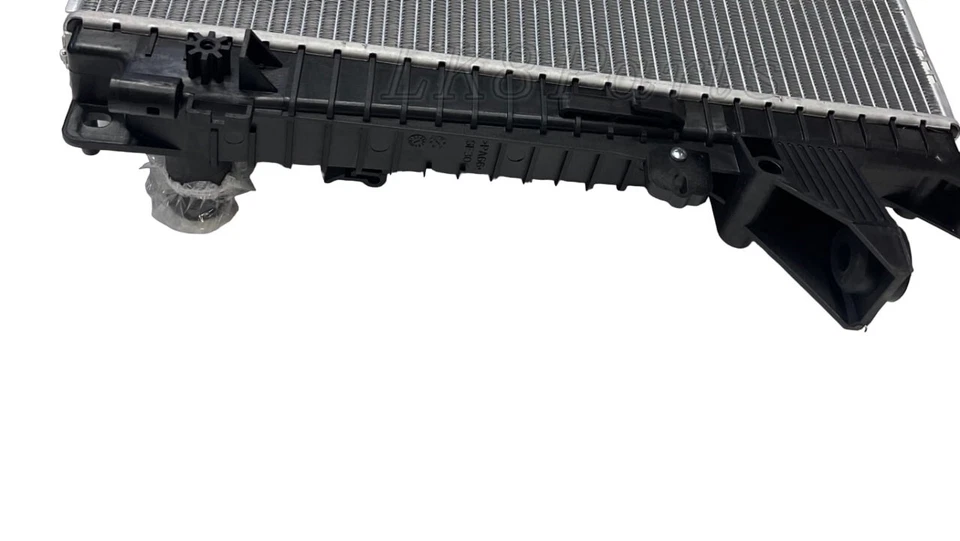 Land Rover LR3 LR4 RR Sport radiador refrigerante de agua diésel V6 2,7 LR021778 nuevo Foto 3 de 4