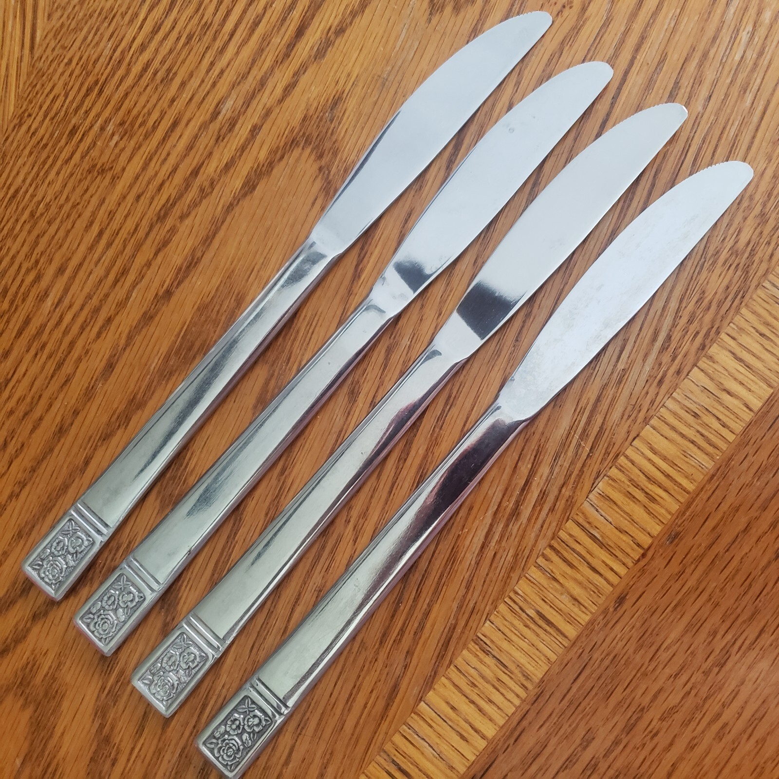 Ekco Eterna ROSE COTILLION Stainless Knives 4PC Set Flatware Flowers in Square