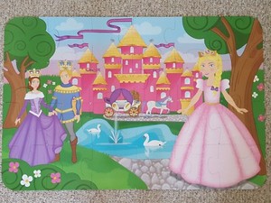 PRINCESS CASTLE FLOOR PUZZLE BY KIDKRAFT - 36 IN L X 24 IN W