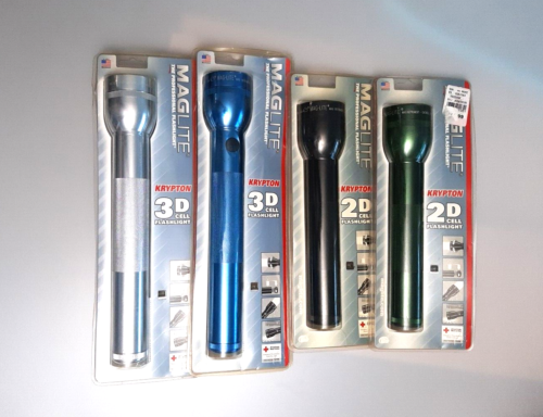  4x Maglite  Lot :3D Blue:3D Silver :2D Black :2D Green :All New Sealed - Afbeelding 1 van 2
