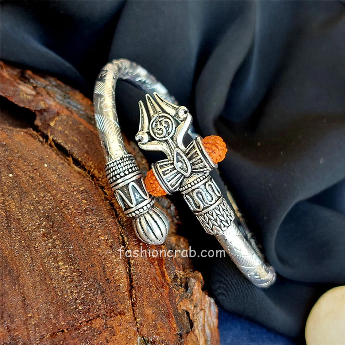 Kada with trishul deals