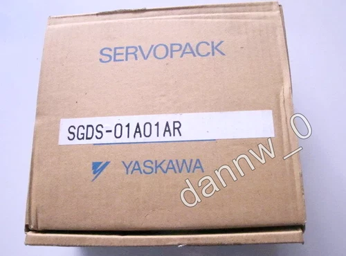 1PC New in box Yaskawa SGDS-01A01AR Servo Drives