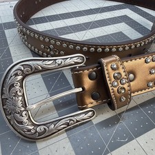 Ariat Women s Western Leather Belt 39 Ornate Silver Filigree Rhinestone Buckle