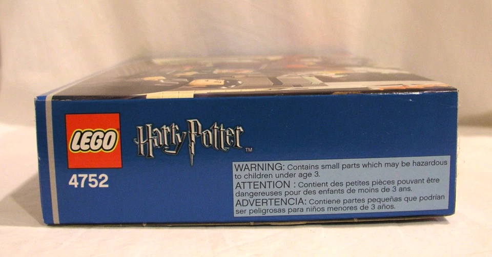 Lego 4752 2004 Harry Potter Professor Lupin’s Classroom 155 piezas nuevo en caja Foto 4 de 4