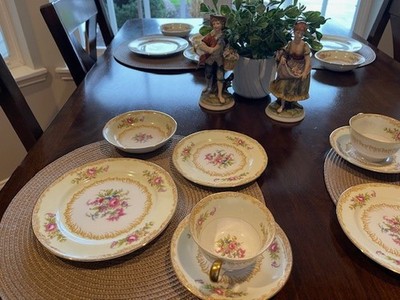 Vintage Noritake China 620 Lavegas 20 piece 4 Lunch Sets plus Vintage Figurines