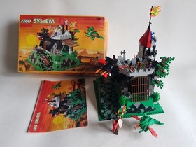 LEGO 6082 Fire Breathing Fortress Dragon Knights Castle incl box & instructions