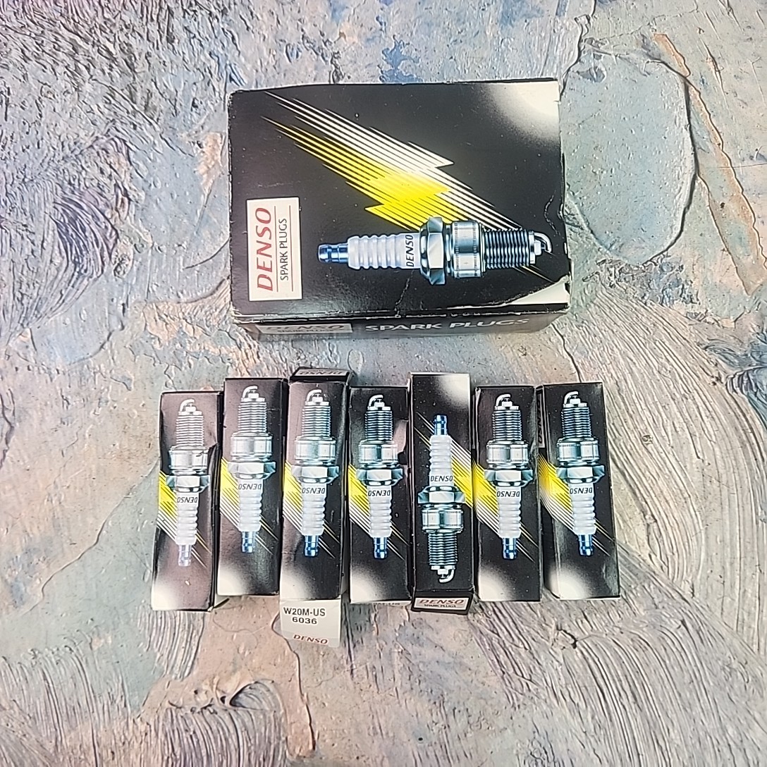 17x Denso W20M-US Nickel Spark Plugs For Hitachi Caterpillar Replaces XX686 L6C
