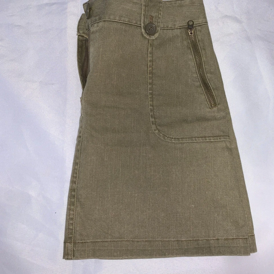 Context Women's 100% cotton miniskirt y2k skirt style size 6, front zip pockets. - Image 4 of 4