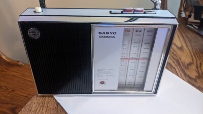 Vintage SANYO Cadnica 13F-B60 Tri-Band FM/SW/BC 13-Transister
