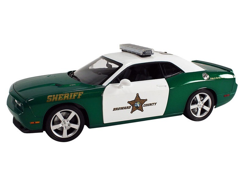 1/18 ( IB ) 2009 Dodge Challenger R/T Green and White 