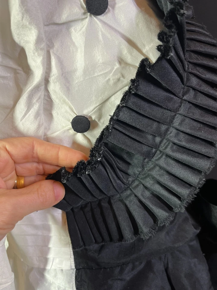 Ashro Talla 12 Negro Blanco Elegante Chaqueta Plisada Corbata Frontal Foto 4 de 4