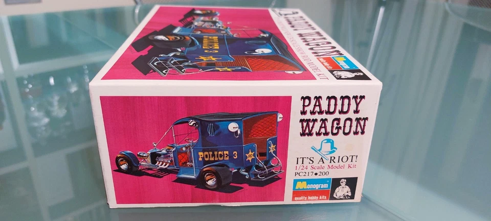 AUTO - Marca Monogram - Modellino PADDY WAGON (POLICE 3) "IT'S A RIOT!" 1-24 - Immagine 4 di 4